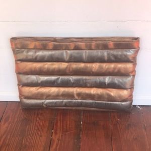 Vintage 80’s clutch purse.